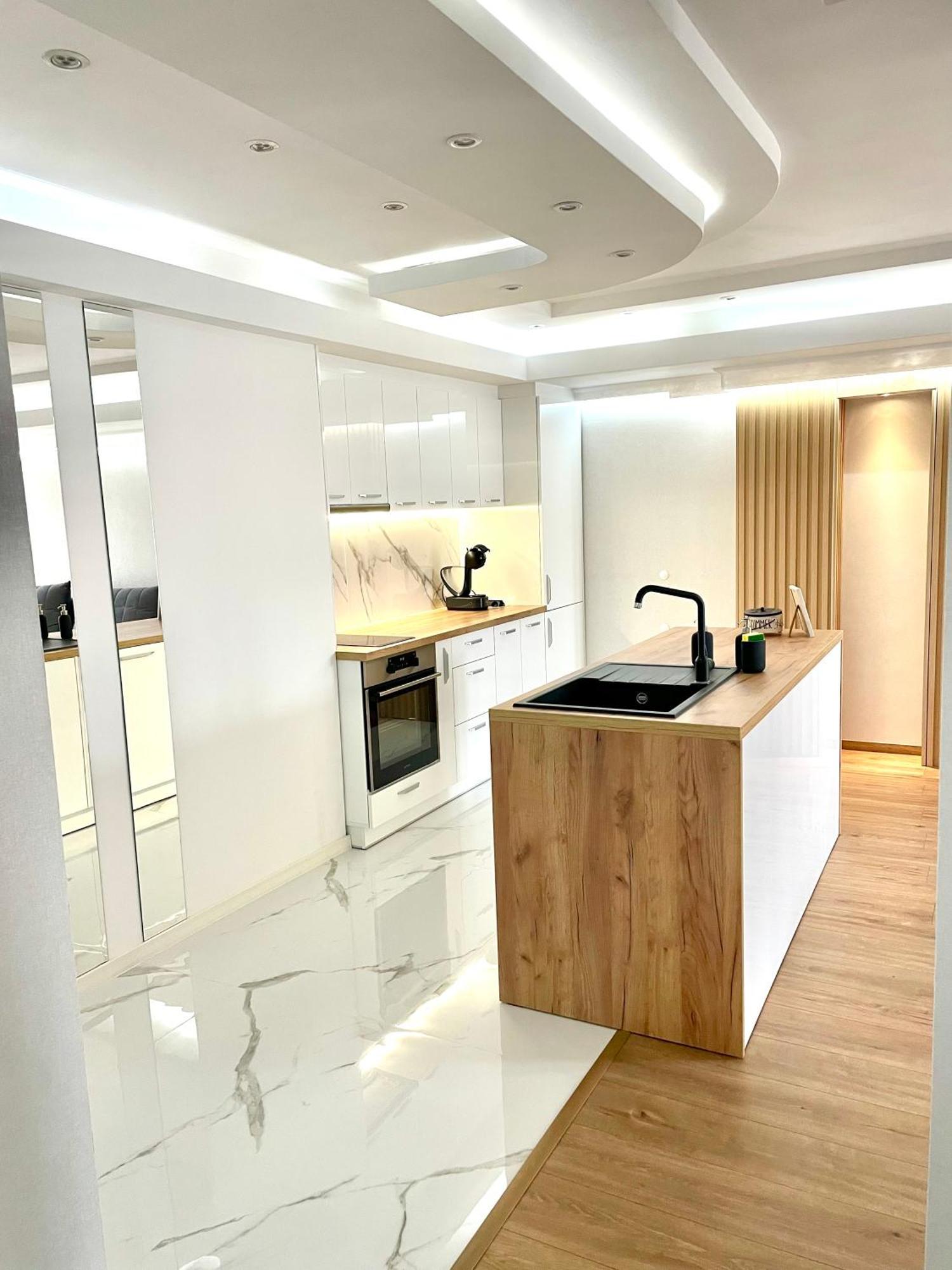Sea Breeze Apartment Варна Екстер'єр фото
