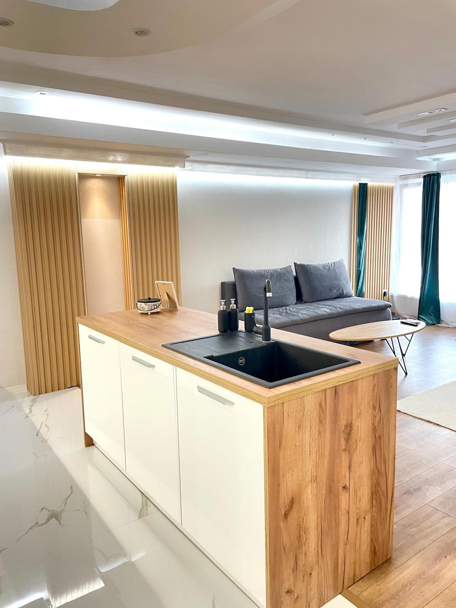 Sea Breeze Apartment Варна Екстер'єр фото
